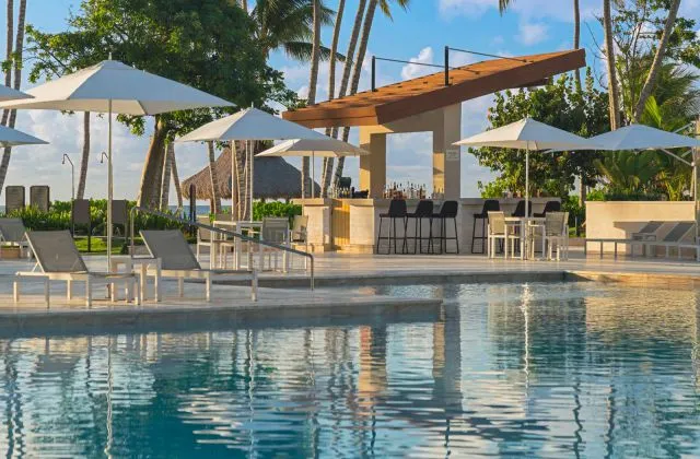 Westin Punta Cana Resort pool bar